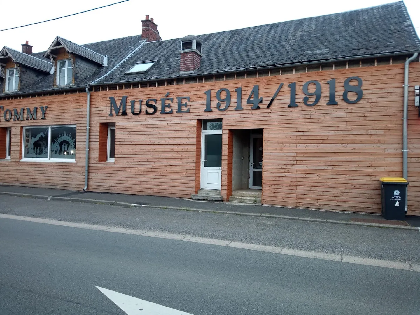 LE TOMMY Café du Souvenir